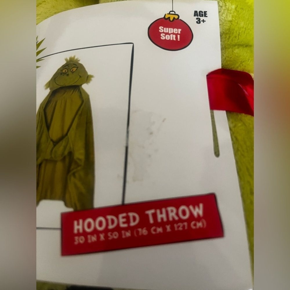 Dr. Seuss The Grinch Hooded Throw Blanket with Hand Pockets NEW - Picture 4 of 7